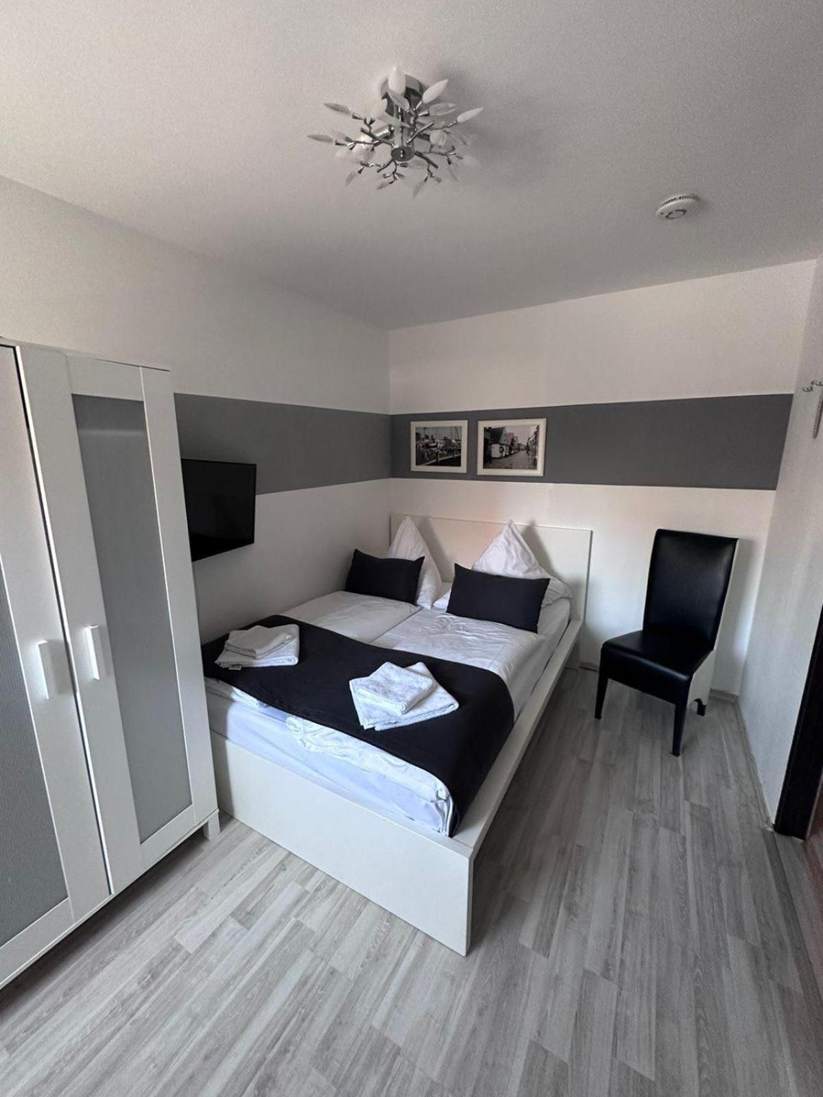 Hotel Deutscher Hof Schleswig Bagian luar foto
