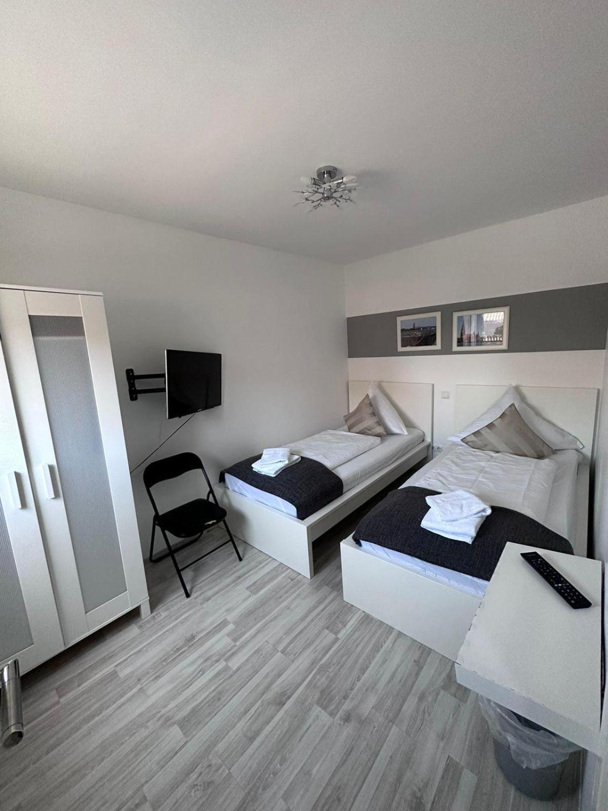Hotel Deutscher Hof Schleswig Bagian luar foto