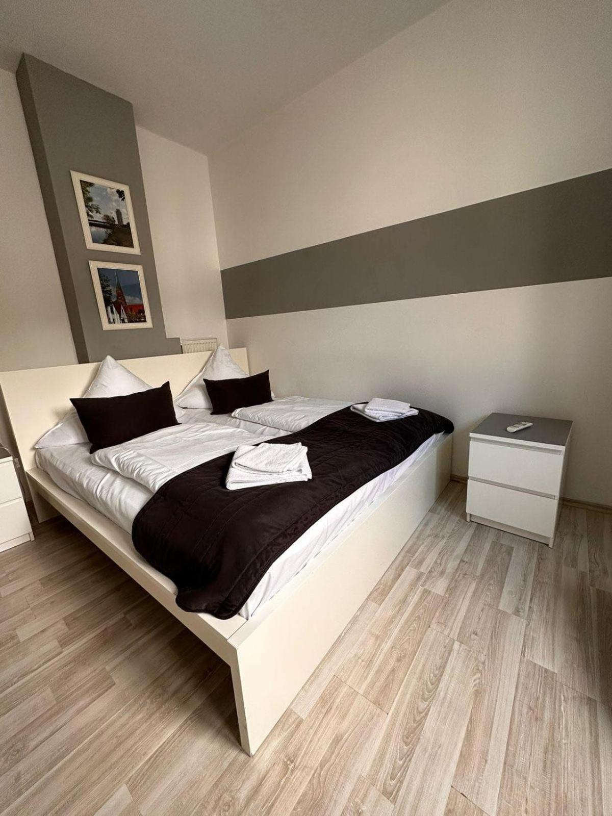 Hotel Deutscher Hof Schleswig Bagian luar foto